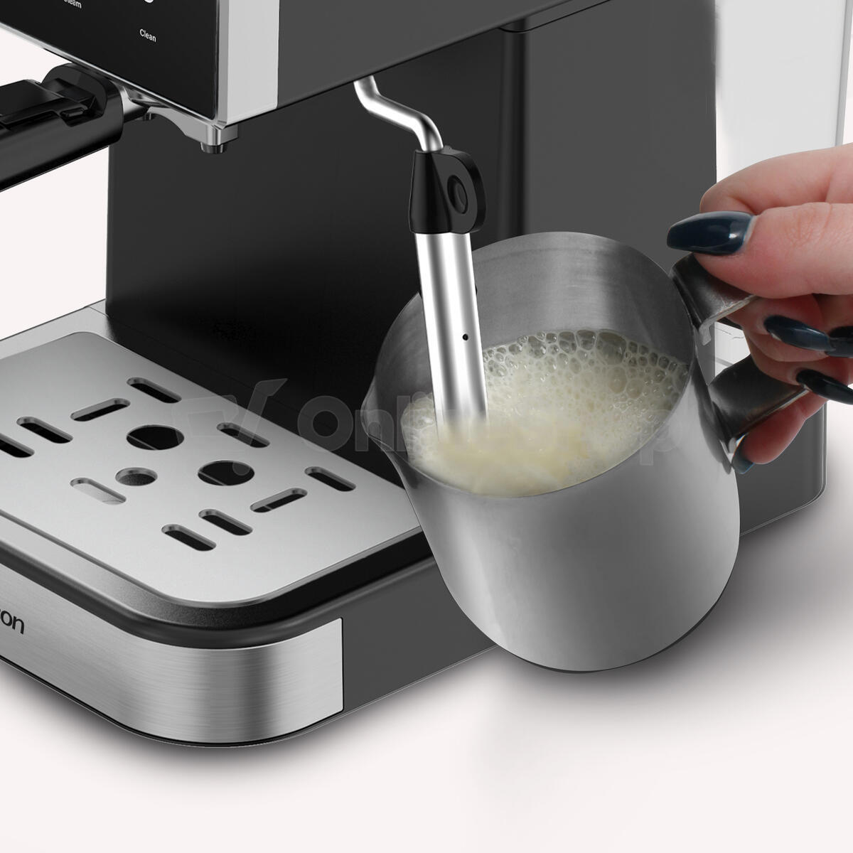 Kávovar Rohnson R-98033B Espresso Hot & Cold, černý