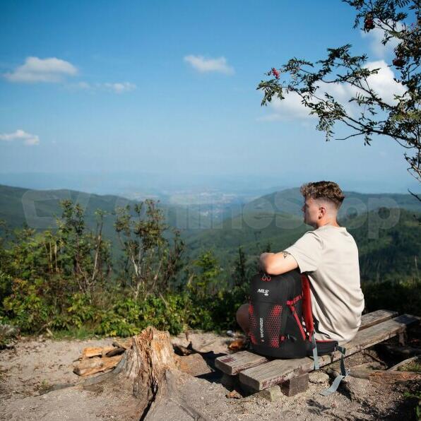 Turistický batoh NILS Camp NC1925 Wayfarer 35L černý