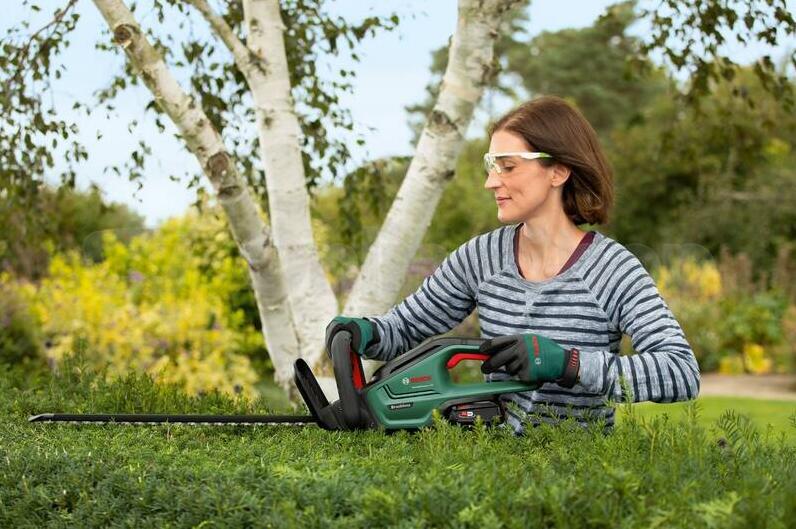 Nůžky na živý plot Bosch UniversalHedgeCut 18V-50 0.600