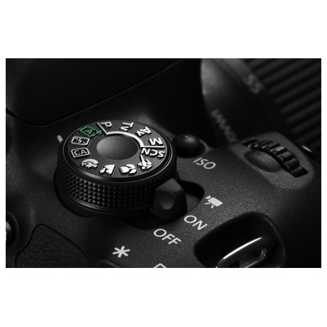 Fotoaparát zrcad. Canon EOS 700D tělo - Canon EOS 700D tělo (foto 10)