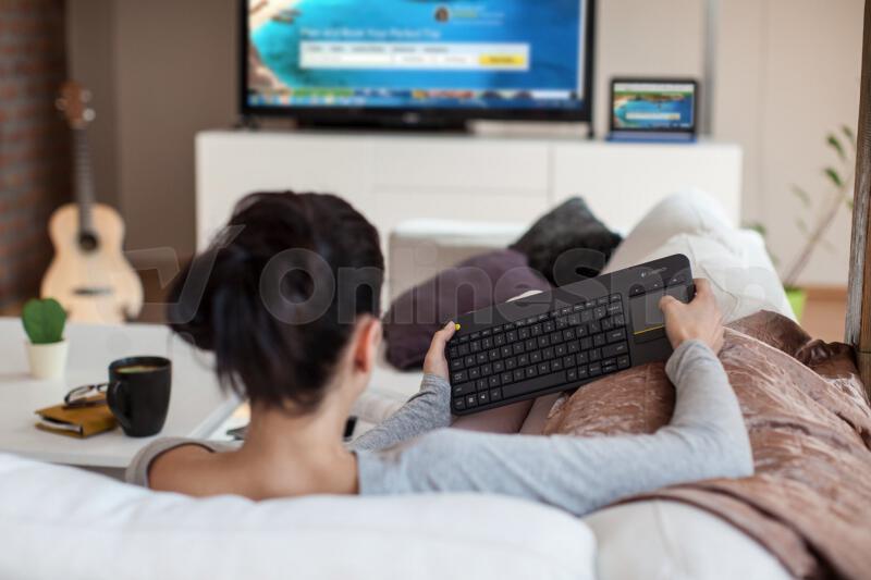 Bezdrátová klávesnice Logitech Wireless Touch Keyboard K400 Plus CZ 920-007151, černá