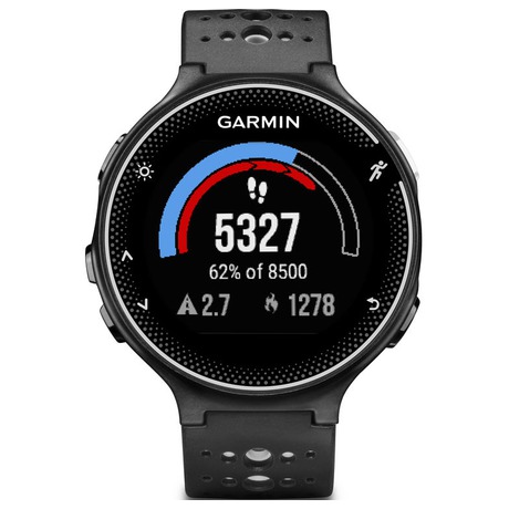 Hodinky Garmin Forerunner 230, černá/bílá - Garmin Forerunner 230, černá/bílá (foto 1)