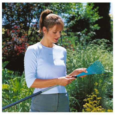 Násada dřevěná Gardena, 150 cm - Gardena 150 cm (foto 1)