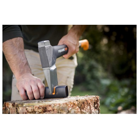 Ostřič seker Fiskars, Xsharp - Fiskars Xsharp na&nbsp;nože a&nbsp;sekery (foto 2)