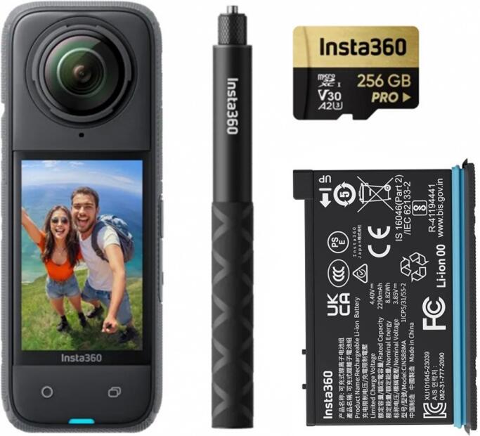 Outdoorová kamera Insta360 X4 cestovatelský balíček, černá