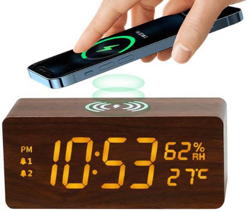 Multifunkční dřevěná bezdrátová nabíječka, budík a LED hodiny