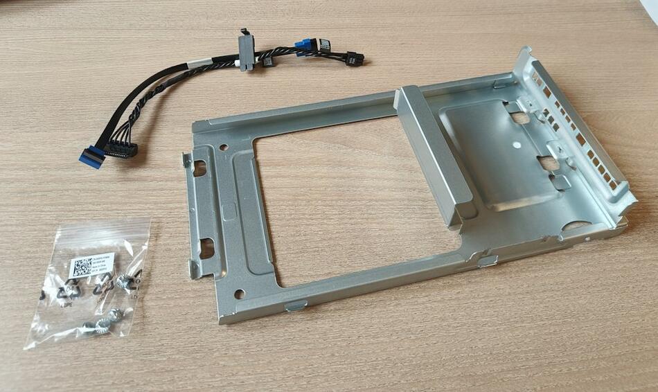 DELL rámeček pro 3.5" pevný disk s kabelem/ pro PC Slim Base ECS1250 (575-BCSJ)