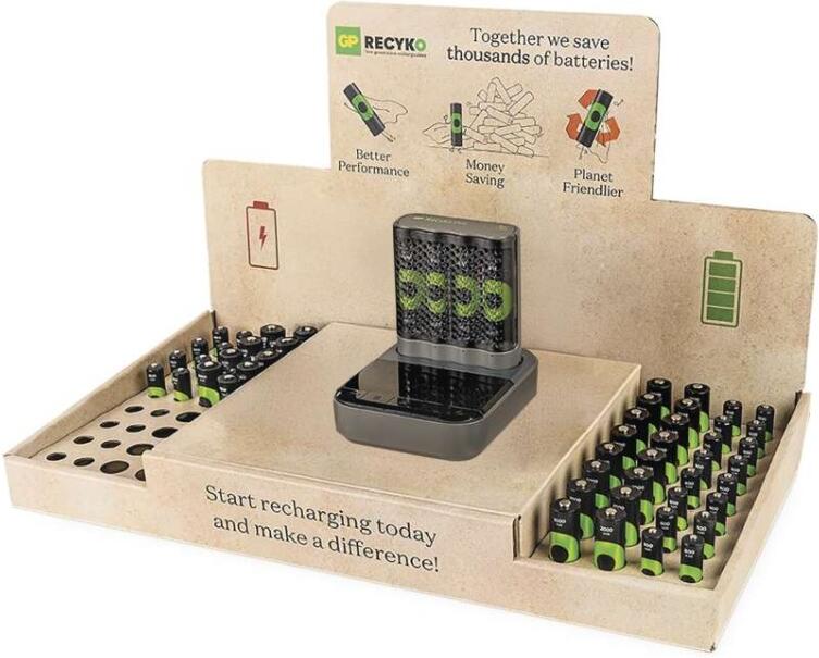 Stojan GP ReCyko Standard / 1×nabíječka GP + dock / 16×AA + 16×AAA / 1×USB-A adaptér (Y11372)