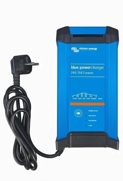 Chytrá nabíječka baterií BlueSmart 12V/20A (3) IP22 VICTRON ENERGY