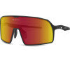 Hatchey Target deep red, black