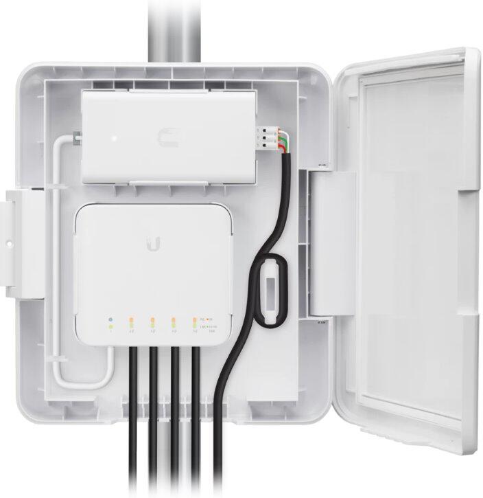 Ubiquiti USW Flex Utility - venkovní box pro UniFi Switch Flex, PoE adaptér v balení (USW-Flex-Utility)
