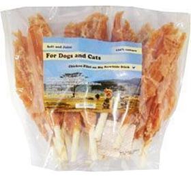 For Dogs and Cats Pochoutka Kuec filety na tyce z buvol ke 6cm500g